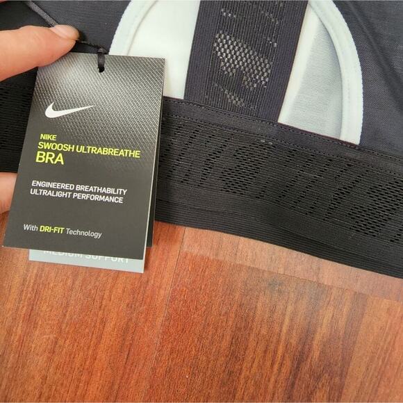 NIKE NEW ULTRABREATHE SWOOSH BRA SIZE SMALL - Picture 7 of 8